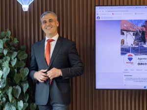 EkoBusiness 1 Valentin Bucheru, REMAX Klass, recomandă antreprenorilor hale de producție conectate cu spații comerciale pentru vânzare directă